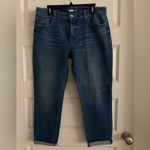 New Old Navy Mid-rise Boyfriend jeans! Size 12!